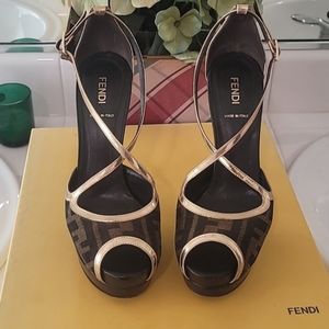 😍🔥100% AUTHENTIC Fendi Stillettos!!!🔥🔥🔥😍